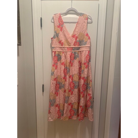 NSR - Maria V-Neck Lace Floral Midi Dress - Pink - Size XL - Picture 1 of 8